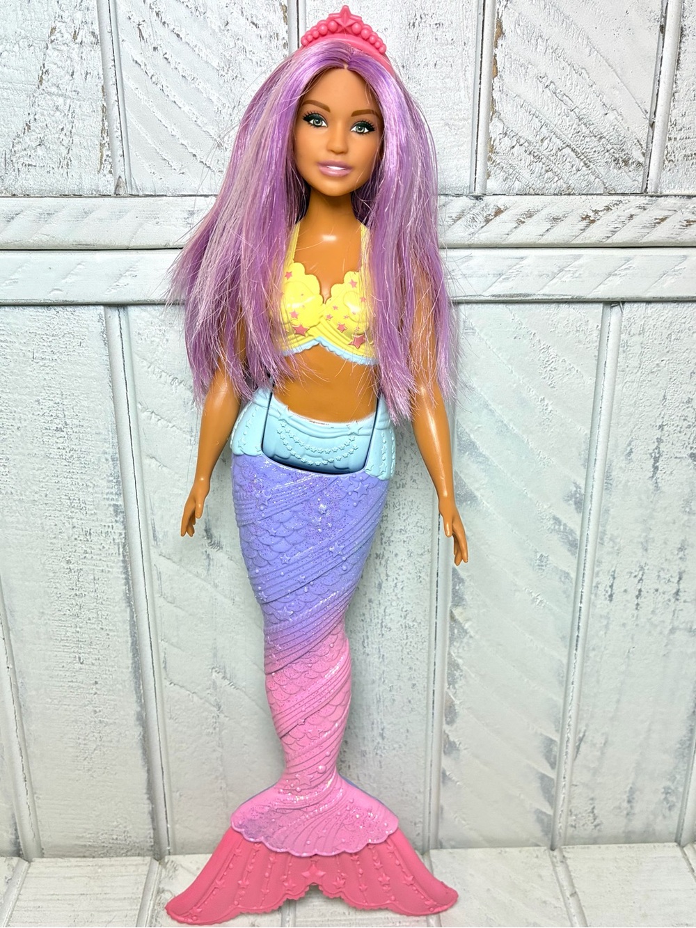 Mattel 2016-2017 Barbie Dreamtopia Mermaid Doll Toy Curvy Ombré Tail Purple Hair